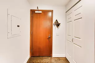 400 N Clinton St, Chicago, IL 60654 - Photo 3