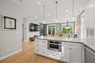 2301 W Wolfram St, Chicago, IL 60618 - Photo 11