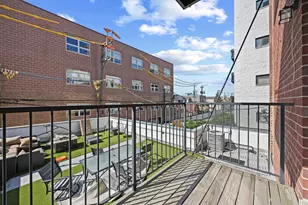 2301 W Wolfram St, Chicago, IL 60618 - Photo 23