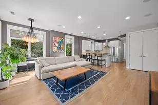 2301 W Wolfram St, Chicago, IL 60618 - Photo 3