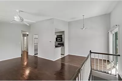 495 Harrison Court, Vernon Hills, IL 60061 - Photo 7
