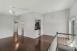 495 Harrison Ct, Vernon Hills, IL 60061 - Photo 7