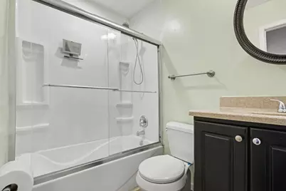 495 Harrison Court, Vernon Hills, IL 60061 - Photo 13