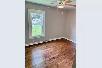 39330 N Emmaus Avenue, Beach Park, IL 60087 - Photo 11