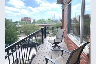 1327 W Walton Street, Chicago, IL 60642 - Photo 21