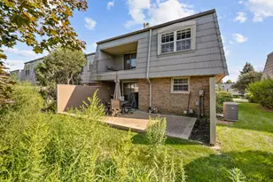 642 Burgundy Ct, Elk Grove Village, IL 60007 - Photo 27