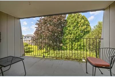 642 Burgundy Court #F, Elk Grove Village, IL 60007 - Photo 13