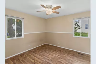 154 Stonehurst Drive, Elgin, IL 60120 - Photo 11