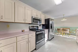 1708 Oak Park Dr, Champaign, IL 61822 - Photo 15