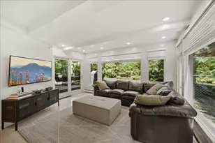 315 N Deere Park Dr, Highland Park, IL 60035 - Photo 9