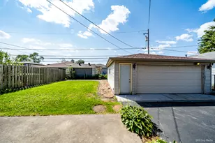 8326 S 78th Ave, Bridgeview, IL 60455 - Photo 17