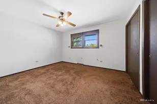 8326 S 78th Ave, Bridgeview, IL 60455 - Photo 9