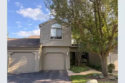 327 Indian Point, Lake Barrington, IL 60010 - Photo 1