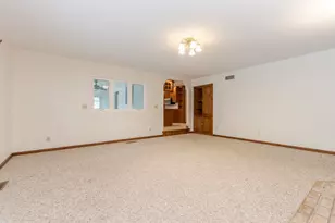 204 W Washington St, Carlock, IL 61725 - Photo 37