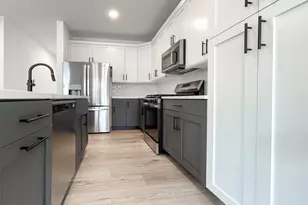 265 Regency Ct, Wauconda, IL 60084 - Photo 13