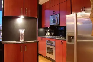400 W Ontario St, Chicago, IL 60654 - Photo 9