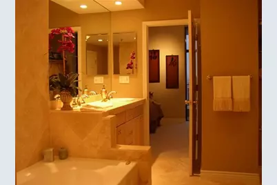 400 W Ontario Street #1403, Chicago, IL 60654 - Photo 13