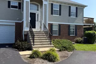 613 Legend Ln, McHenry, IL 60050 - Photo 1