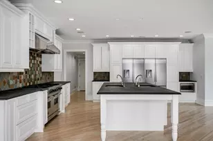 545 W Aldine Ave, Chicago, IL 60657 - Photo 11