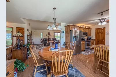 2309 E Lakeview Drive, Casey, IL 62420 - Photo 17