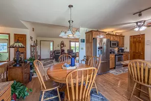 2309 E Lakeview Dr, Casey, IL 62420 - Photo 17
