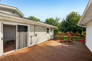 [Address not provided], Lindenhurst, IL 60046 - Photo 33