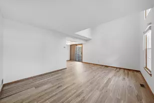 16051 Laurel Dr, Orland Park, IL 60462 - Photo 11