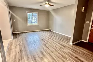 1702 W Oakton St, Arlington Heights, IL 60004 - Photo 5