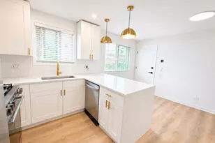 5819 W Higgins Ave, Chicago, IL 60630 - Photo 5
