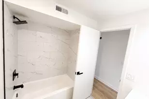 5819 W Higgins Ave, Chicago, IL 60630 - Photo 19