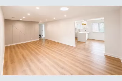 5819 W Higgins Avenue #2D, Chicago, IL 60630 - Photo 7
