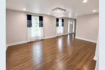 606 71st Street, Darien, IL 60561 - Photo 3