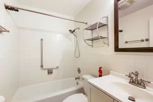 611 W Central Rd, Mount Prospect, IL 60056 - Photo 9