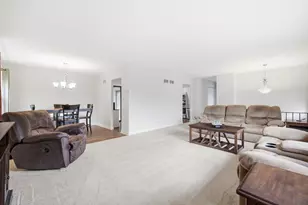 308 Nelson Ct, Bolingbrook, IL 60440 - Photo 5