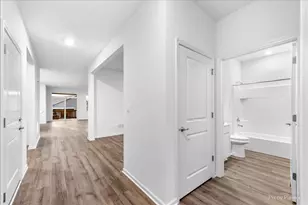 301 Westminster Ct, North Aurora, IL 60542 - Photo 5
