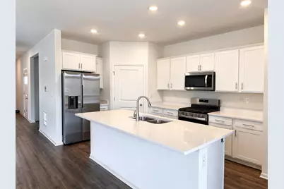 301 Westminster Court, North Aurora, IL 60542 - Photo 11