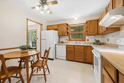 5401 W Chasefield Circle, McHenry, IL 60050 - Photo 7