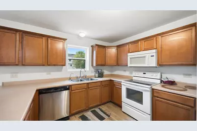 7505 Kenicott Lane, Plainfield, IL 60586 - Photo 11