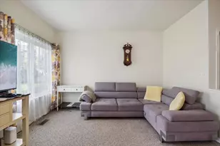 1041 Park Hill Cir, Aurora, IL 60502 - Photo 5