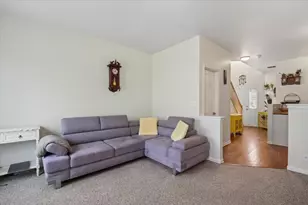 1041 Park Hill Cir, Aurora, IL 60502 - Photo 7