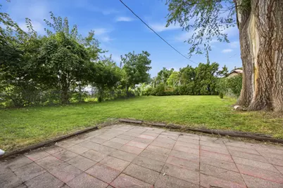 684 Cooper Avenue, Elgin, IL 60120 - Photo 13