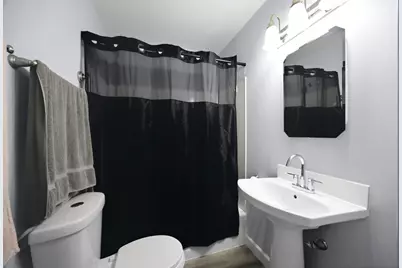 684 Cooper Avenue, Elgin, IL 60120 - Photo 7