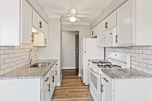 1060 W Hollywood Ave, Chicago, IL 60660 - Photo 3