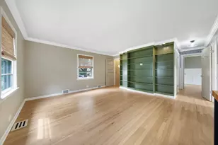 507 W Wesley St, Wheaton, IL 60187 - Photo 3
