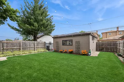 2731 N 75th Avenue, Elmwood Park, IL 60707 - Photo 31