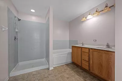 320 Hampstead Drive, Sugar Grove, IL 60554 - Photo 17