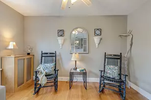 389 E Deerpath Rd, Lake Forest, IL 60045 - Photo 13