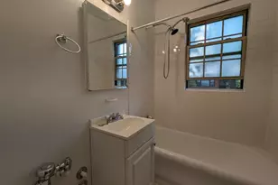 2536 N Sawyer Ave, Chicago, IL 60647 - Photo 7