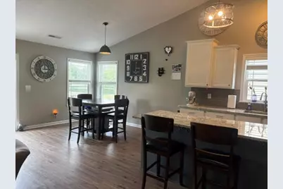 1721 W River Street, Dixon, IL 61021 - Photo 3