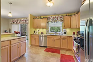 4902 Pyndale Dr, McHenry, IL 60050 - Photo 5